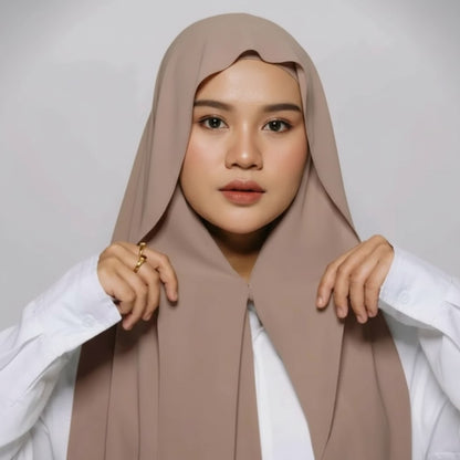 Chiffon hijab with magnetic closure